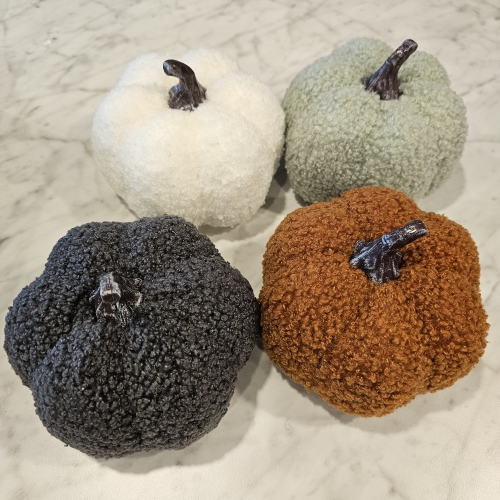 Sherpa Pumpkins Set of 4 Medium